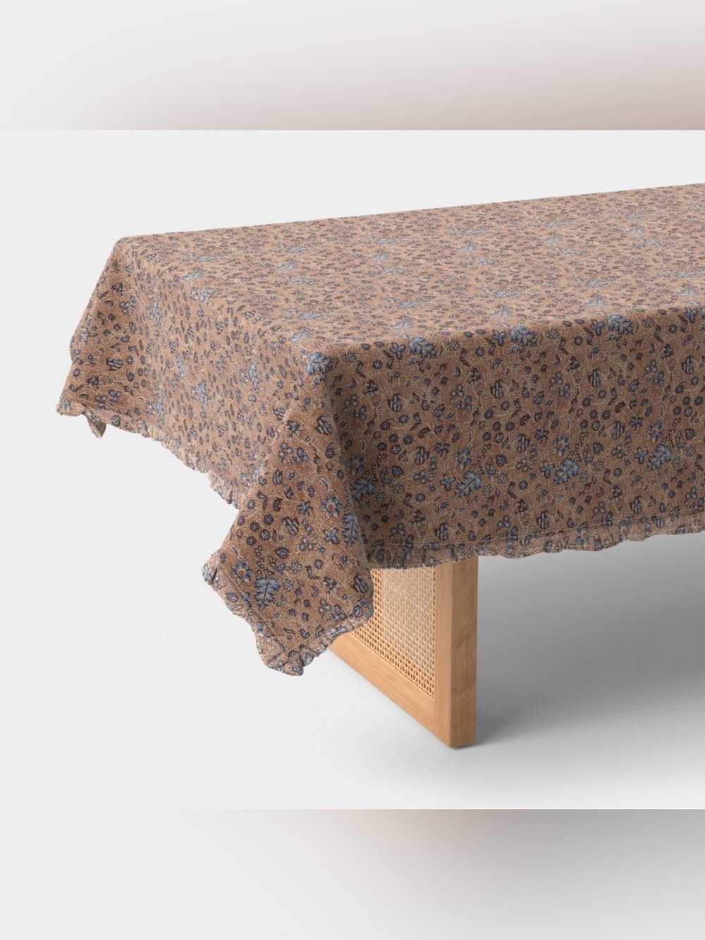 Threshold Brown Floral Cotton Tablecloth with Blue Accents
60”x84”
New with Tag